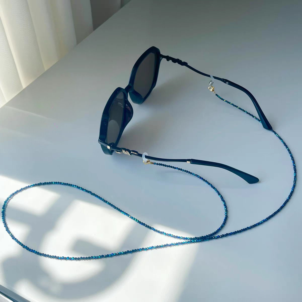 Sunglass Retainer Cord - Цепочка для очков с синими цирконами,